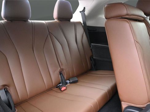 Certified 2024 Acura MDX SH-AWD w/ Technology Package image 22