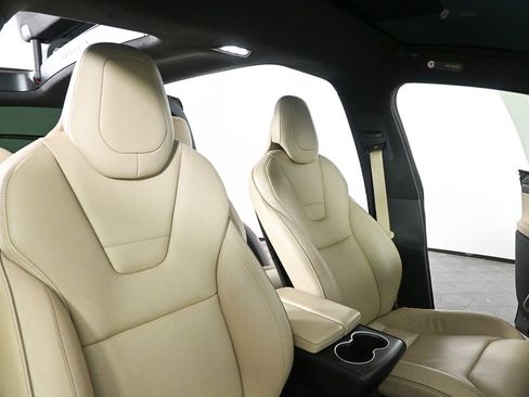 Used 2016 Tesla Model X Performance image 19