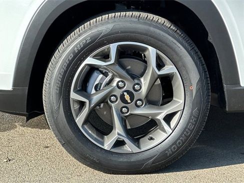 New 2026 Chevrolet Trax LT w/ Driver Confidence Package image 36