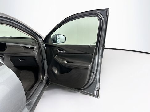 Used 2025 Buick Encore GX Preferred image 31