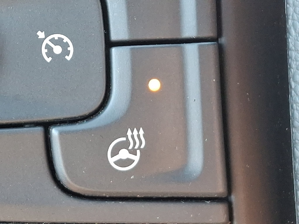 Certified 2022 Chevrolet Silverado 2500 LT w/ Convenience Package AWD/4WD image 27