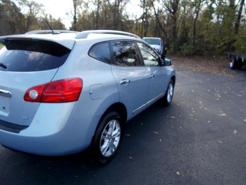 Used 2013 Nissan Rogue SV w/ Premium Pkg image 14