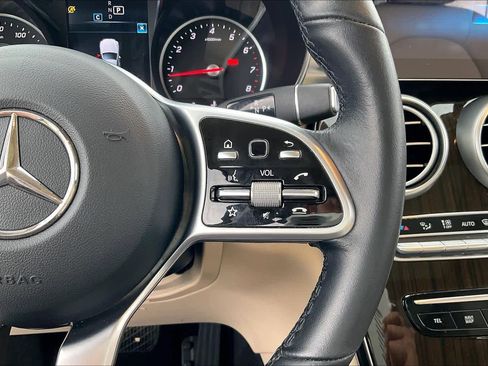 Used 2021 Mercedes-Benz GLC 300 4MATIC image 24