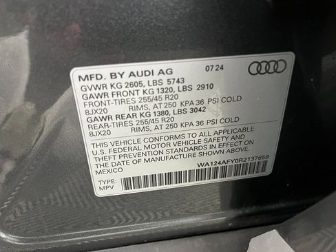 Used 2024 Audi SQ5 Premium Plus image 28