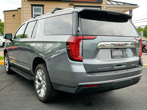 Used 2021 GMC Yukon XL SLT w/ Rear Media and Nav Package AWD/4WD image 7
