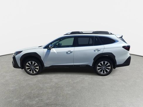 Used 2025 Subaru Outback Touring AWD/4WD image 8