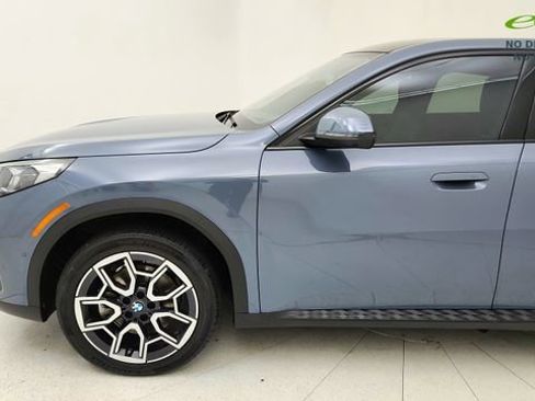 Used 2025 BMW X2 xDrive28i AWD/4WD image 9