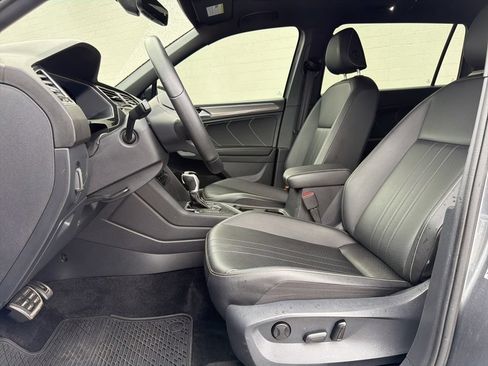 Certified 2024 Volkswagen Tiguan SE R-Line FWD image 18