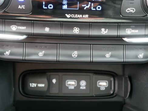 Used 2020 Hyundai Santa Fe Limited AWD/4WD image 33