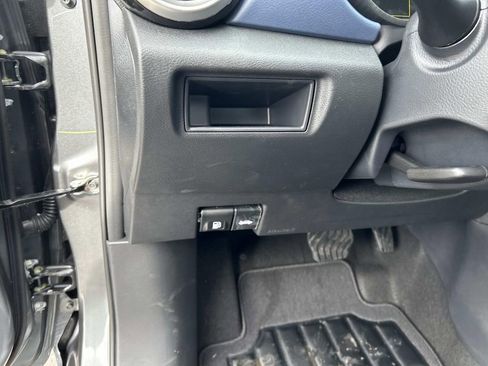 Used 2025 Nissan Versa SV w/ Trunk Package image 19