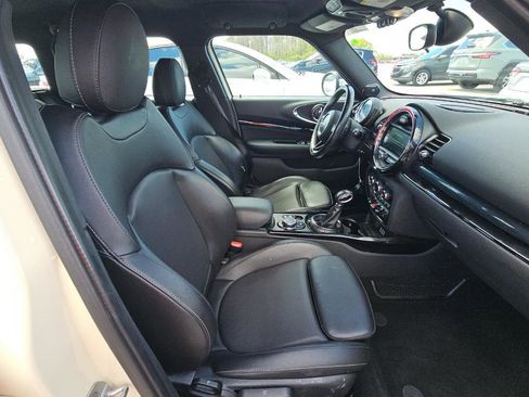 Used 2017 MINI Cooper Clubman S image 9