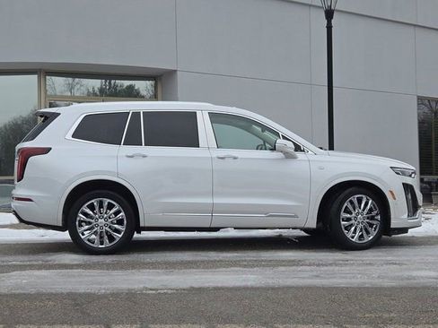 Used 2021 Cadillac XT6 Premium Luxury image 27