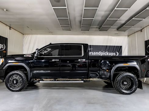 Used 2023 GMC Sierra 3500 Denali w/ Technology Package AWD/4WD image 12