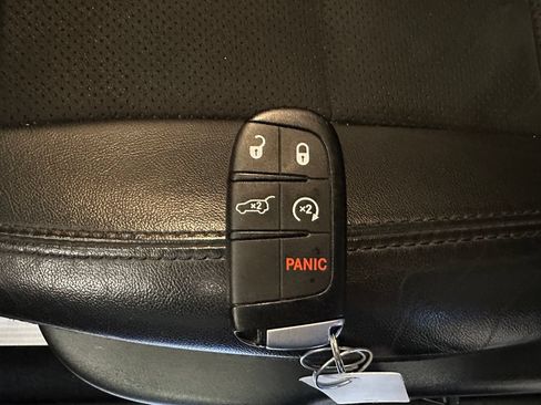 Used 2019 Jeep Grand Cherokee Altitude AWD/4WD image 16