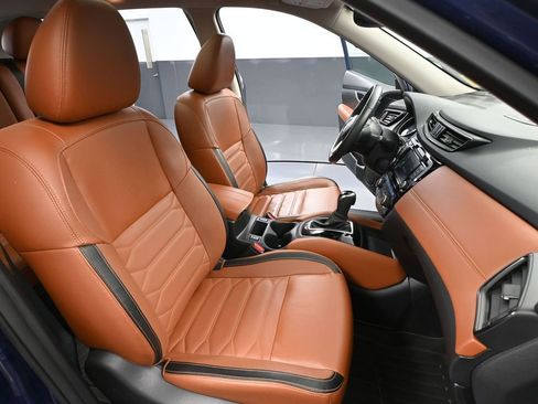 Used 2018 Nissan Rogue AWD image 46