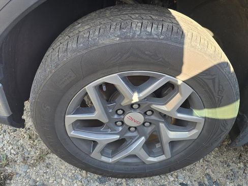 Used 2023 GMC Sierra 1500 SLT w/ SLT Premium Plus Package image 10