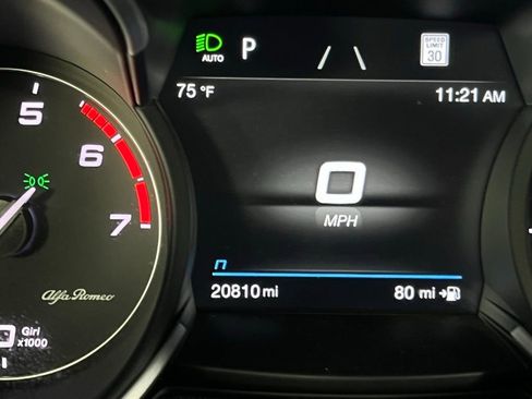 Used 2022 Alfa Romeo Stelvio Veloce image 17