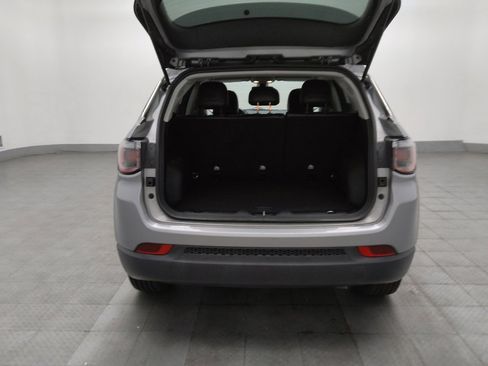 Used 2021 Jeep Compass Latitude FWD image 29