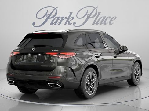 Used 2026 Mercedes-Benz GLC 300 4MATIC image 25