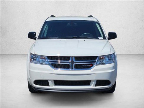 Used 2020 Dodge Journey SE FWD image 3