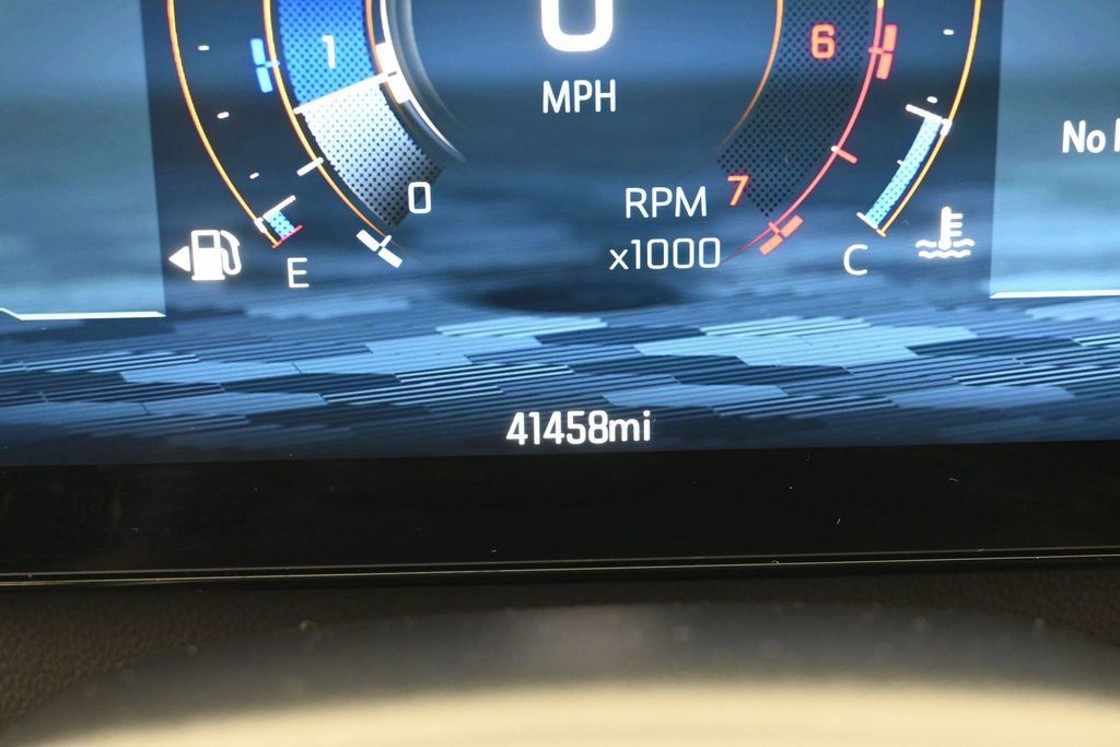 Used 2024 Chevrolet Traverse LT w/ Midnight/Sport Edition FWD image 30