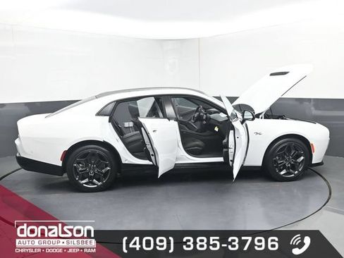 New 2026 Dodge Charger R/T w/ Driver Convenience Group AWD/4WD image 20