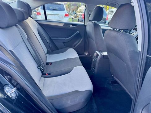 Used 2017 Volkswagen Jetta S w/ Jetta S Cold Weather Package image 7