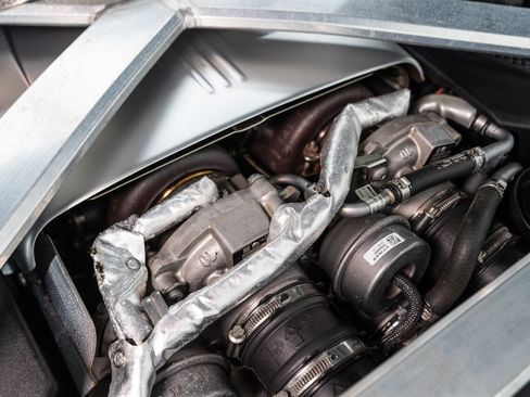 Used 2021 Aston Martin V8 Vantage Roadster RWD image 63