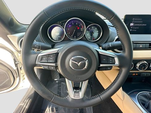 Used 2024 MAZDA MX-5 Miata Grand Touring image 11