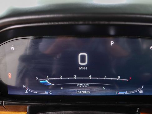 Used 2022 Jeep Grand Wagoneer Series III AWD/4WD image 16