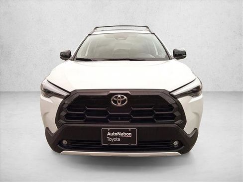 Used 2026 Toyota Corolla Cross XLE w/ Convenience Package image 2