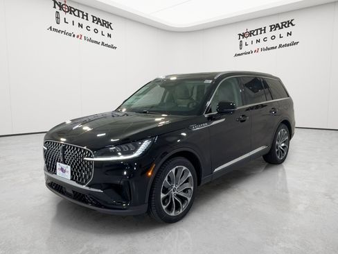 New 2026 Lincoln Aviator 2WD image 5