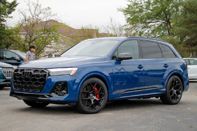 New 2026 Audi SQ7 Prestige AWD/4WD image 31