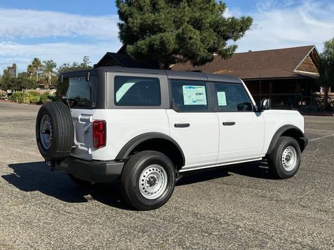 New 2025 Ford Bronco 4-Door image 6