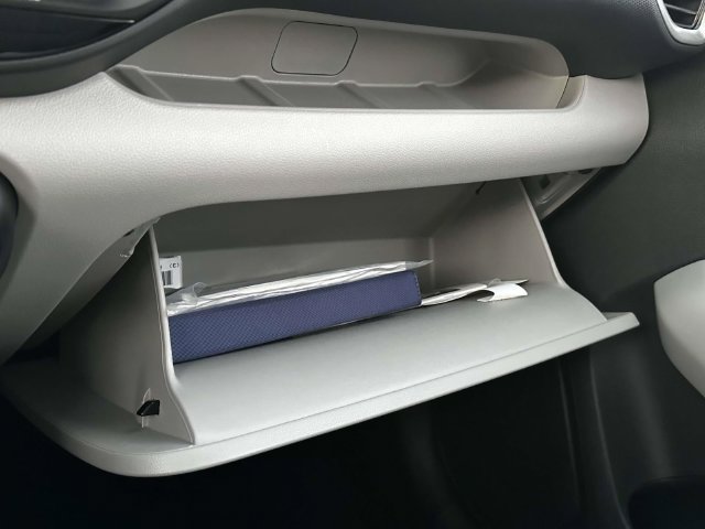 Used 2024 Hyundai Venue SEL FWD image 36