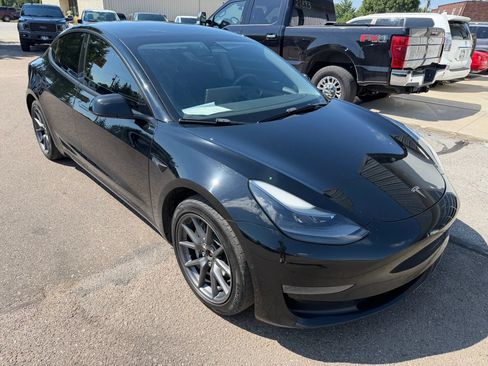 Used 2022 Tesla Model 3 Long Range AWD/4WD image 2
