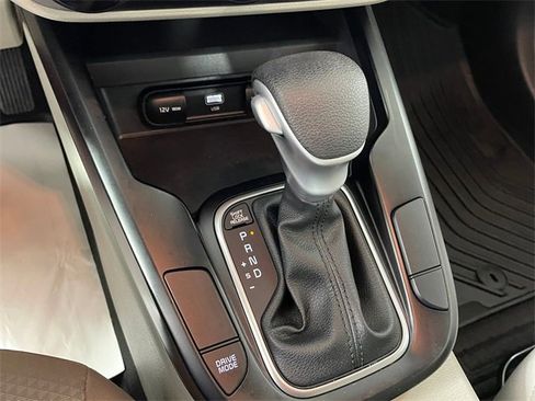 Certified 2023 Kia Soul LX image 10