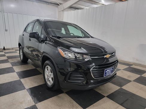 Used 2018 Chevrolet Trax LS AWD/4WD image 4