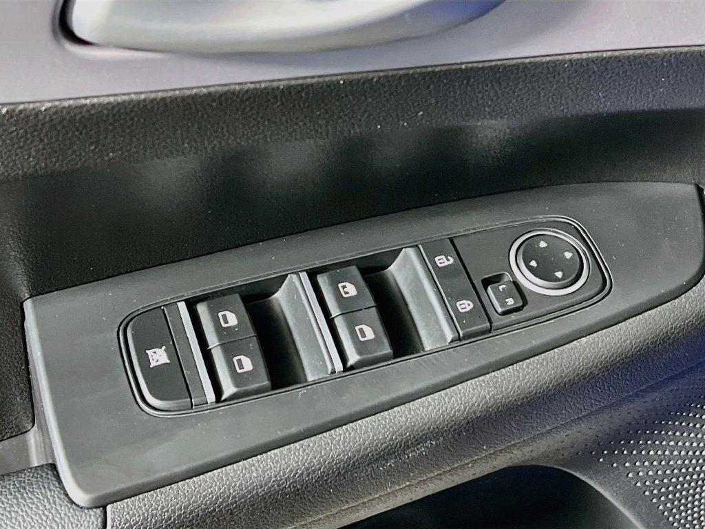 Used 2024 Kia Forte LXS FWD image 16