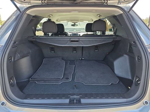 Used 2024 Chevrolet Equinox LT FWD image 16