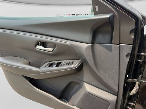 Certified 2024 Nissan Sentra SV FWD image 26