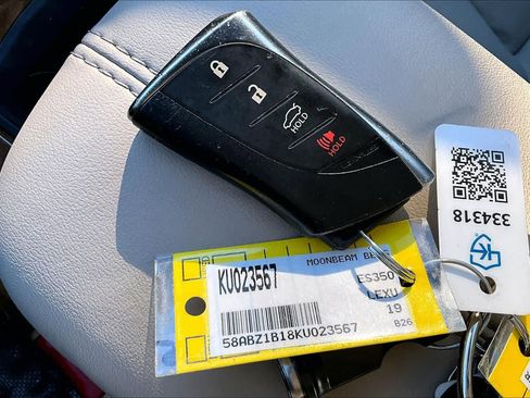 Used 2019 Cadillac XTS image 15