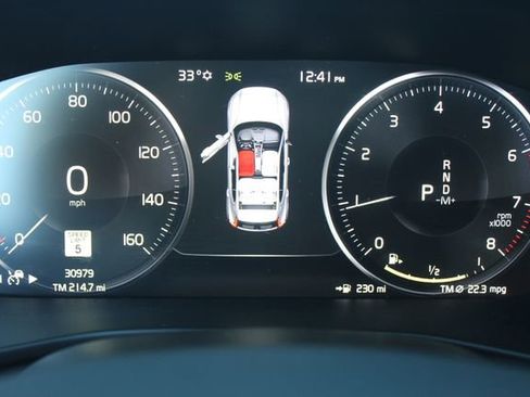 Used 2020 Volvo XC40 T5 Momentum w/ Protection Package Premier image 20