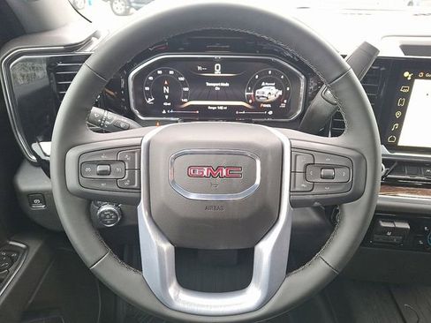 New 2026 GMC Sierra 1500 Elevation image 16