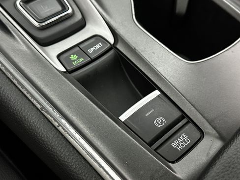 Used 2019 Honda Accord Sport image 18