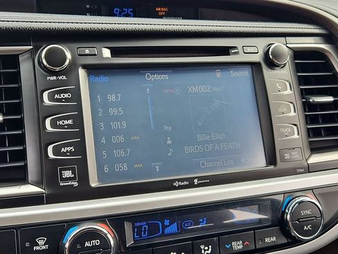 Used 2014 Toyota Highlander Limited Platinum AWD/4WD image 22