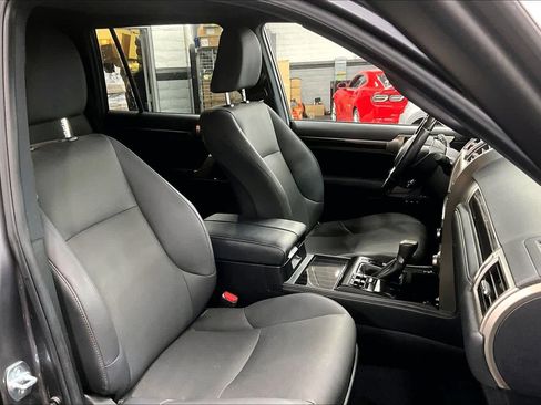 Used 2021 Lexus GX 460 Premium w/ Accessory Package AWD/4WD image 9