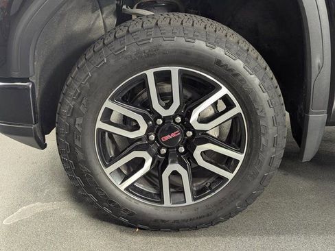Used 2022 GMC Sierra 1500 AT4 image 10