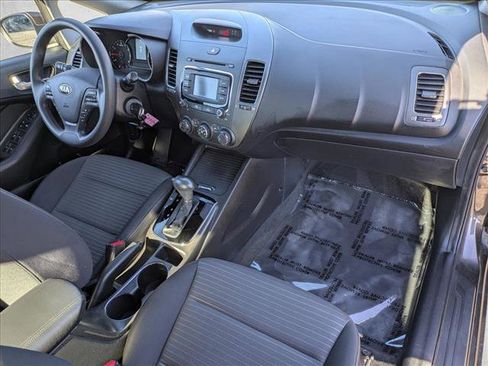 Used 2017 Kia Forte LX w/ LX Popular Package image 20