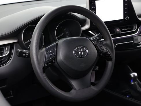 Used 2020 Toyota C-HR LE FWD image 8